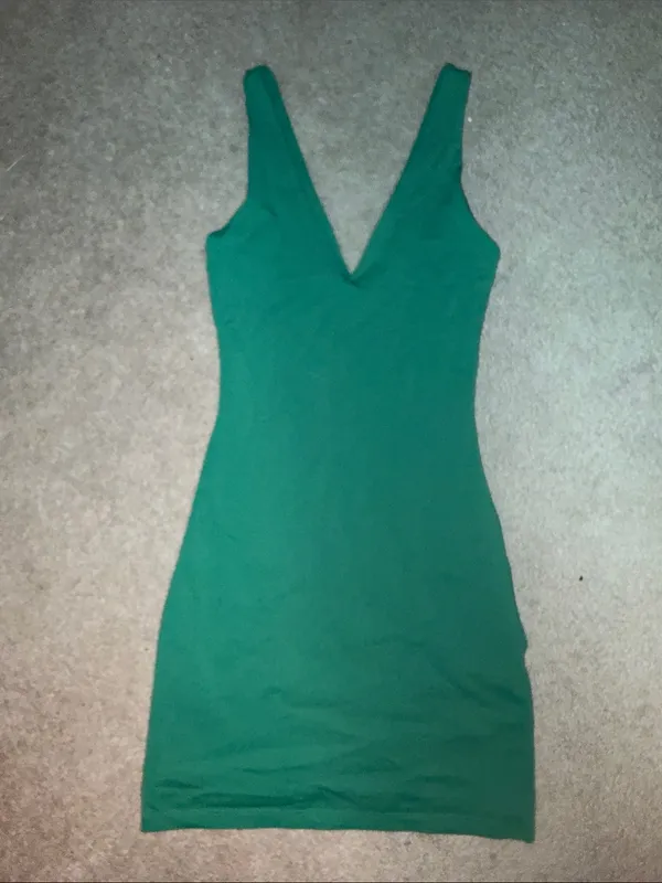 Aritzia Babaton Deep V-Neck Sculpt Bodycon Mini Dress Green XXS - Image 3