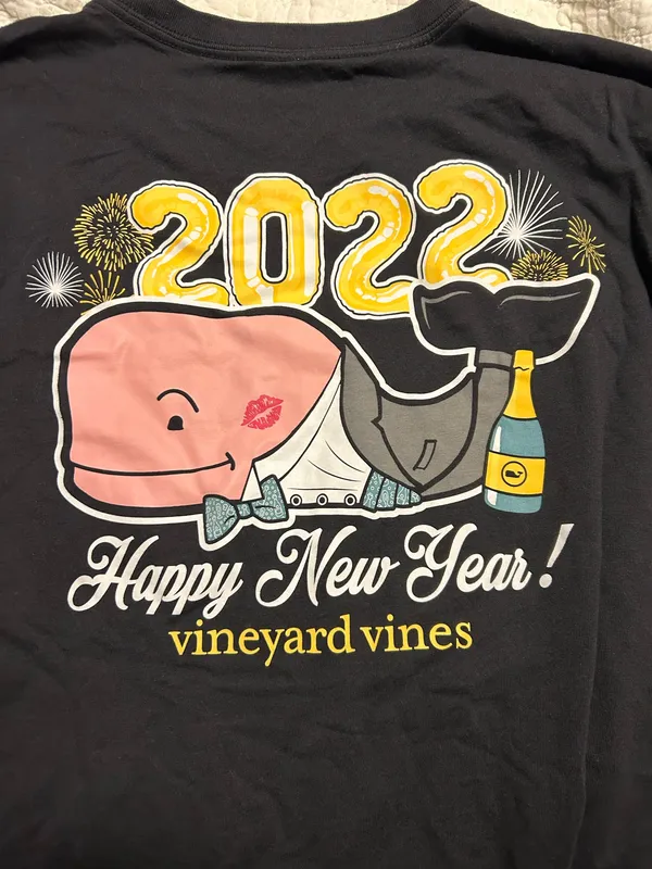 Vineyard Vines Long Sleeve New Year - Image 5