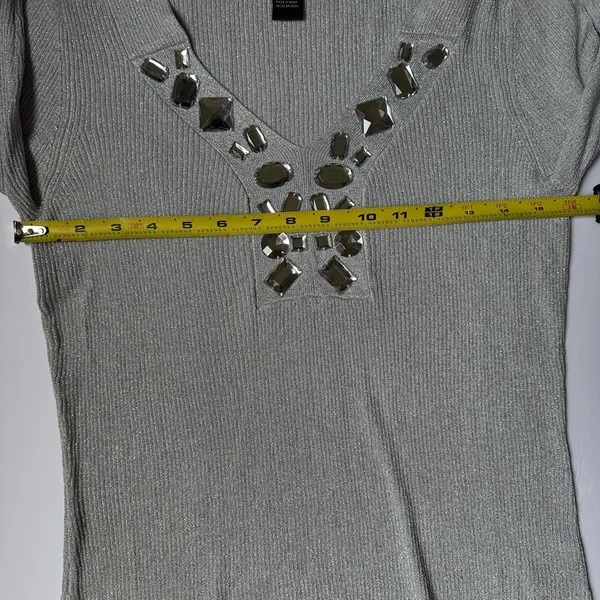 August Silk Metallic Gray Knit Top Women’s‎ Sz Large Beaded V Neck 3/4 Sleeve - Image 6