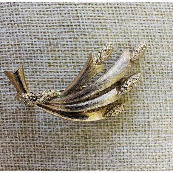 Vintage MONET Gold Tone Bundle Of‎ Wheat Grain Brooch Pin 2.5" - Image 2