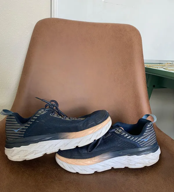 Hoka Bondi 6 Shoes - Image 2