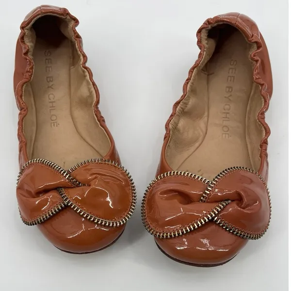 See by Chloe Patent Leather Bow Ballet Flats Sz 6.5 Old Money Euro Zipper Cognac - Image 3
