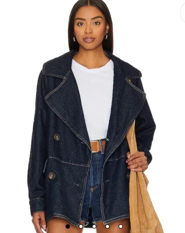 Free People Denim Car Denim Jacket. Size medium - Image 2