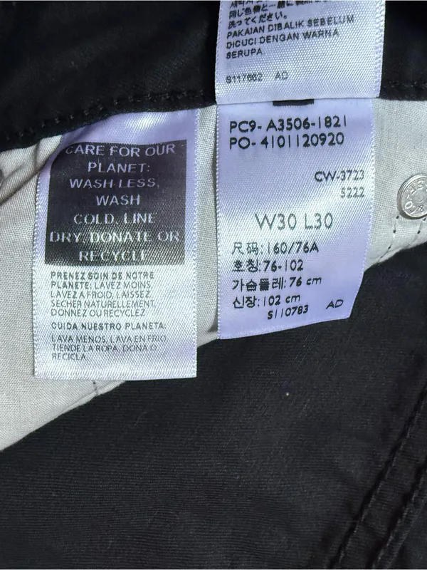 Levi's High Waisted Black Cotton Mom Jeans NWT Size 30x30 (10) Tapered Leg Denim - Image 7