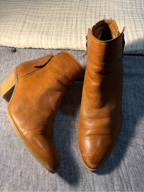 Frye Cognac Leather Ankle Booties with Side Zip Size 8.5 - Image 2