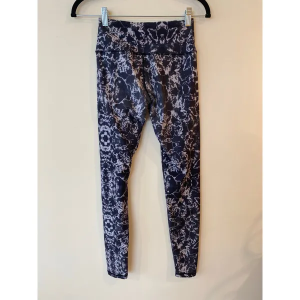 Gymshark Kaleidoscope Marble Tie Dye Oil Slick Leggings, Size Small - Image 2