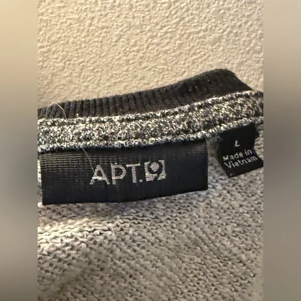 Apt. 9 Women's Gray Sequin Sweatshirt - Image 2