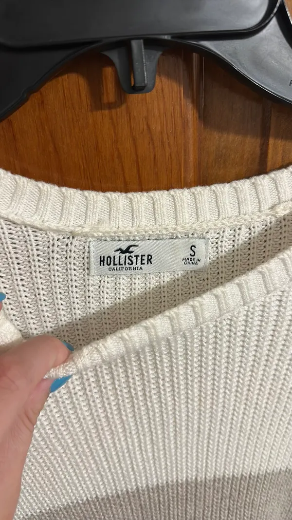 Hollister Sweater - Image 4