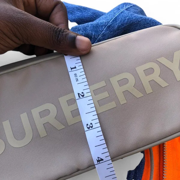 Burberry Makeup Wristlet Pouch Bag Purse Gym Travel Carry on Toiletries Classy Measurement in pics - Image 5