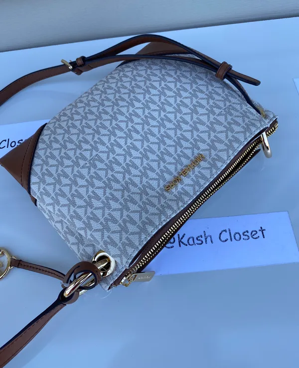 MK Nicole Large Triple Compartment Crossbody- Vanilla - Image 5