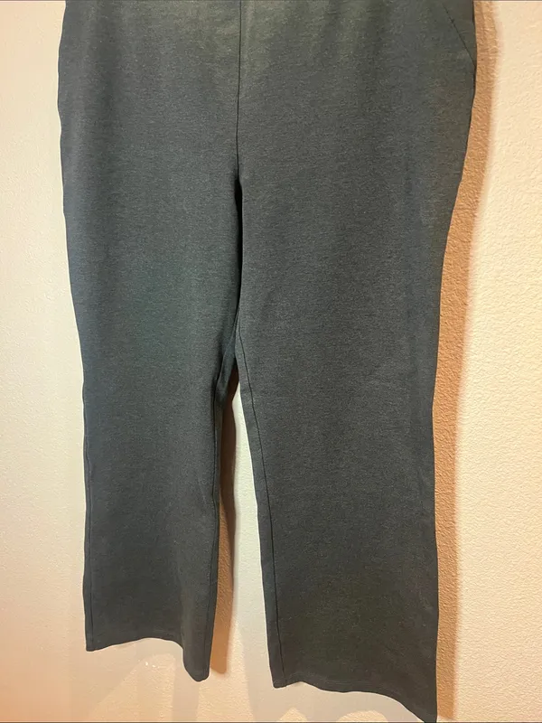 Quince Women’s Pull On Gray Stretchy Pants Straight Leg Size XL - Image 4