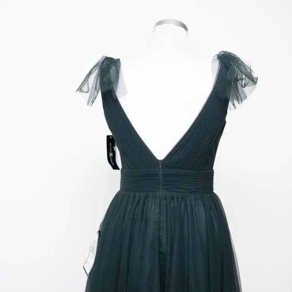 Betsy & Adam‎ - Hunter Green V-Neck Sleeveless Tulle Gown - Image 11