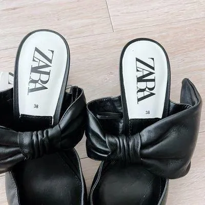 Zara Leather Bow Heels - Image 3