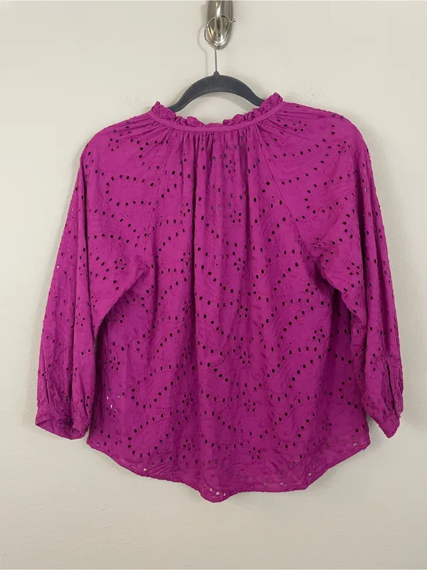 Evereve Magenta Eyelet Button-Front Blouse Size Medium - Image 5