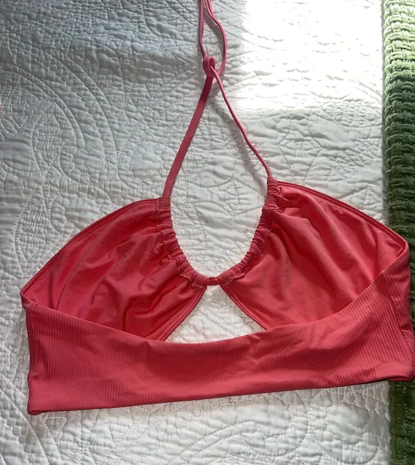 H&M Coral Crossover Bikini Top - Image 2