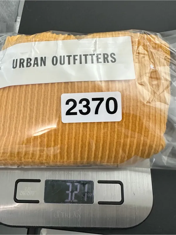Urban Outfitters Mustard Yellow Ribbed Deep V Halter Crop Top Size Large NWT - Image 9