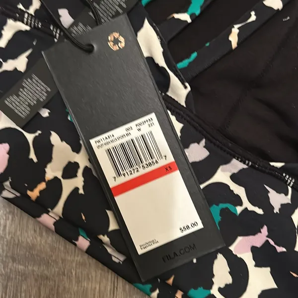 NWT Fila Uplift High Neck Sports Bra Crop Top‎ Size X Small - Image 4