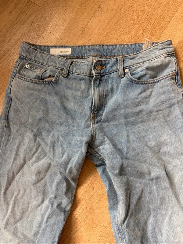Zara Straight Jeans Womens 10 Blue Light Wash Distressed Fringe Hem Denim - Image 2