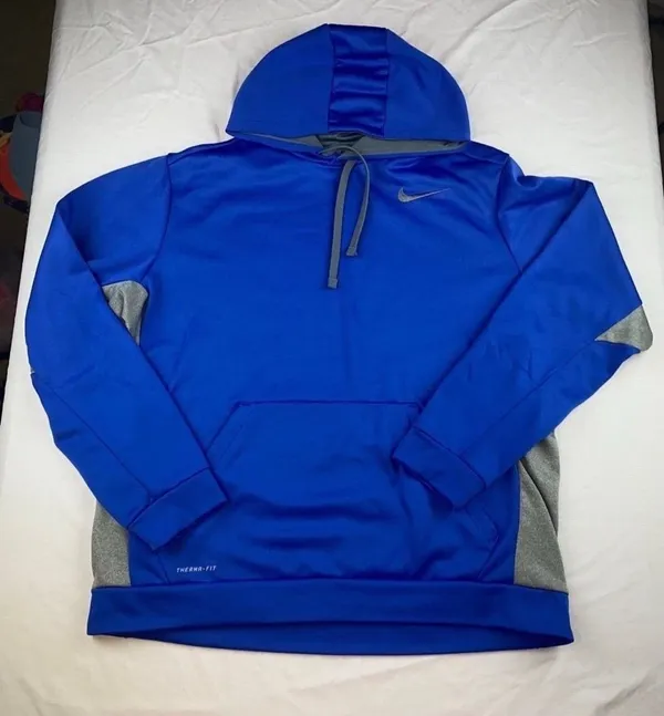 Nike hoodie - Image 2