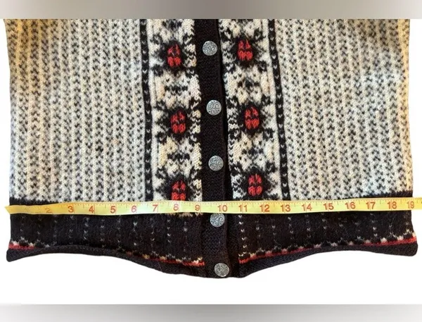 VTG Wool Chunky Knitted Cardigan Sweater M Black Cream Red Metal Scroll Buttons - Image 13