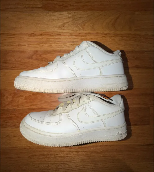 Nike Air Force 1 White - Image 2
