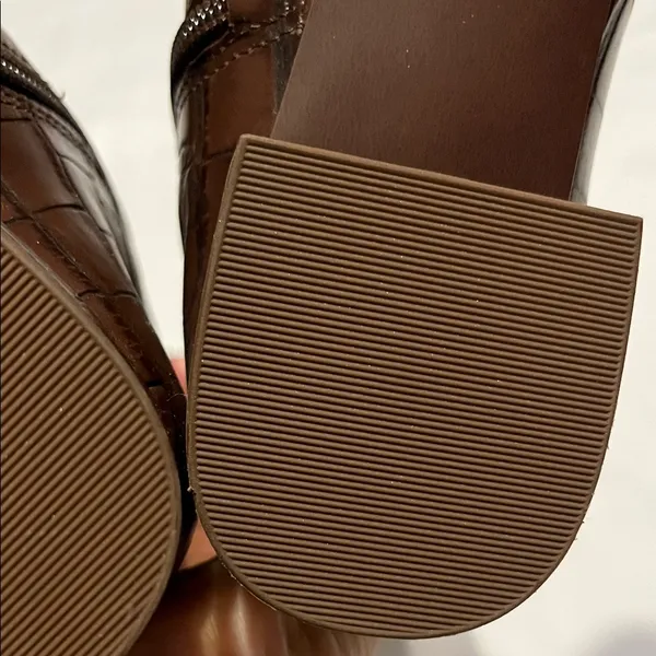Gianni Bini Brown Croc-Embossed Heeled Boots - Image 12