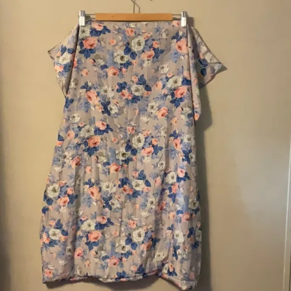 Floral Print Scarf in Pink and Blue - Image 2