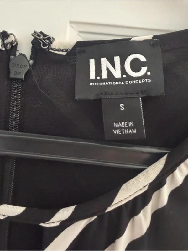 INC sleeveless zebra print top - Image 4