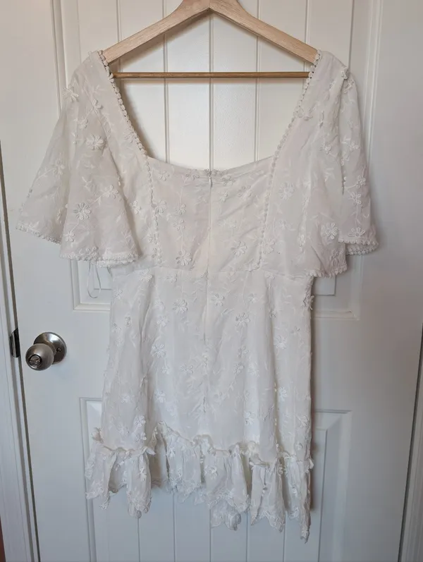 Showpo. Fancy A Spritz Square Neck Floral Mini Dress W8 White/Off White - Image 2