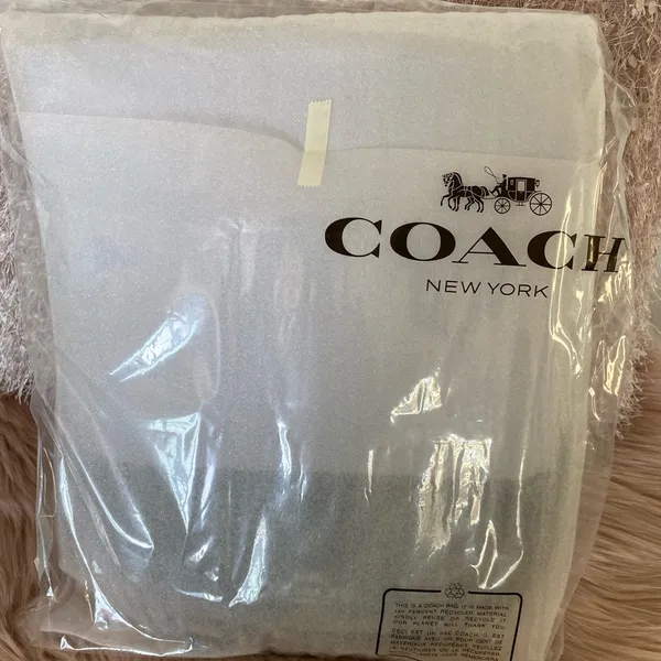 MWT Coach Black Leather Shoulder Bag with Minimalist Design - Image 7