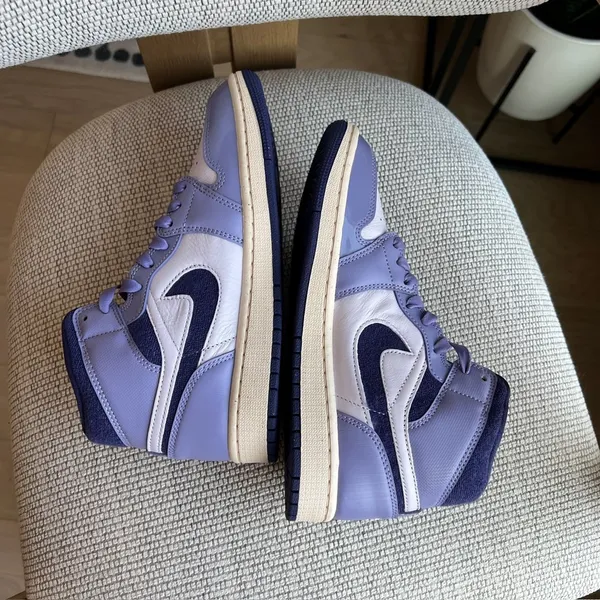 Nike Air Jordan 1 Med SE High Top Sneakers in Purple NWOB - Image 5