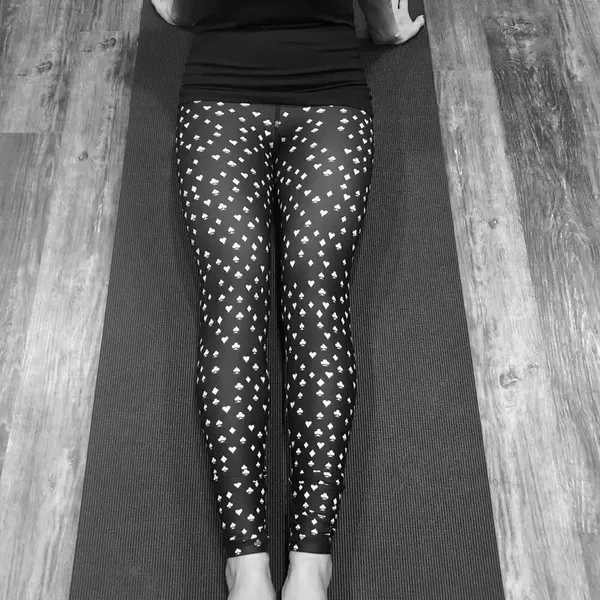 Strut This Black Leggings with Five Card Suits - One Size - Image 6