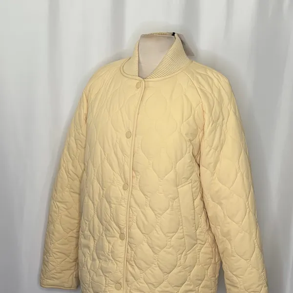 NWT!! VARLEY Luca Quilted Jacket Solid Reed Yellow Bomber Snaps Solid Medium - Image 7