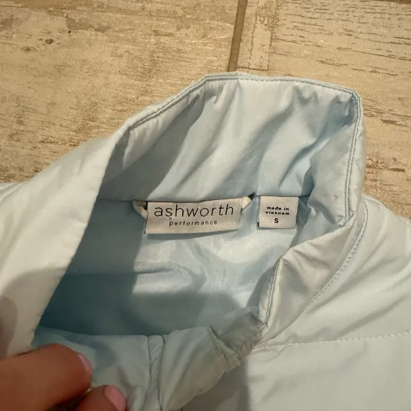 Baby Blue Ashworth Zip Up Puffer Vest Size S - Image 4
