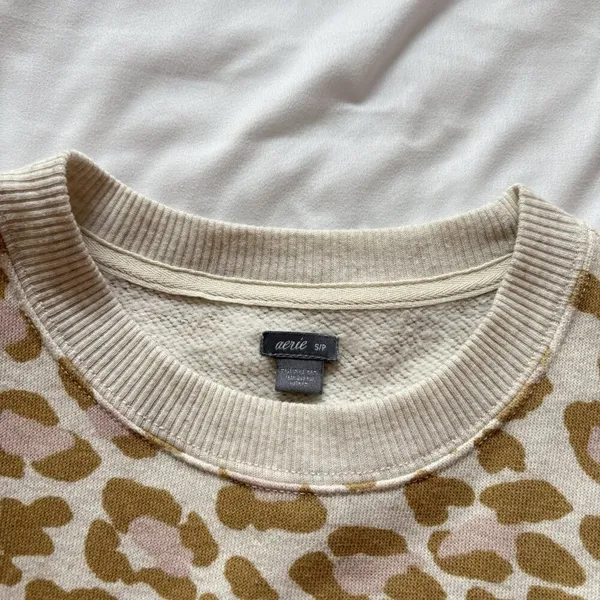 Aerie Womens Size Small Pullover Oversized Leopard Print Crew Neck Pink‎ Brown - Image 3