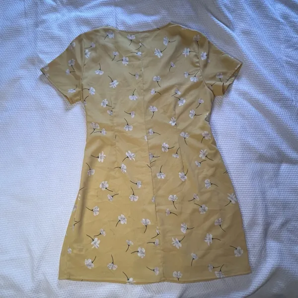 Amuse Society Yellow‎ Wrap Dress White Flowers Size L - Image 2