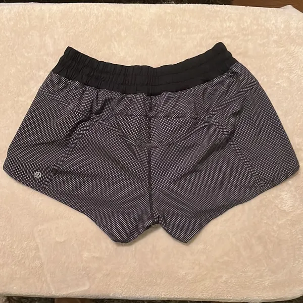 EUC Lululemon Tracker Low-Rise Lined Short - Image 2