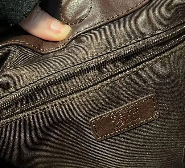 Frye and Co. good used brown leather purse. - Image 3