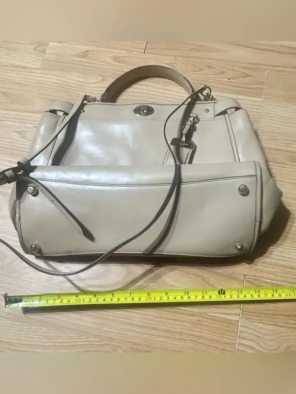 Gorg Authentic Vintage Coach Large Gramercy Leather Satchel – Beige – Pre-Owned - Image 3