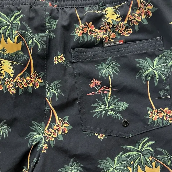Quicksilver Everyday Scenic Volley Shorts Mens M Swim Trunks Hawaiian Island - Image 3