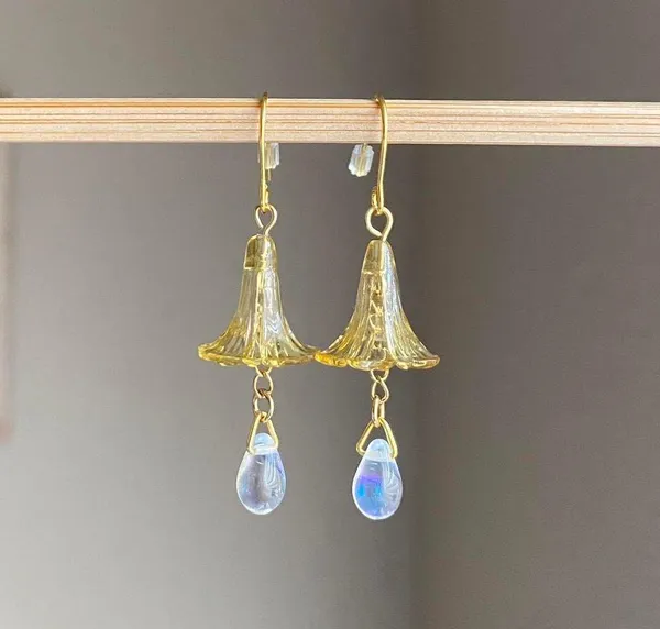 Handmade quality Czech glass beads & German acrylic flower beads cute fairy cottage style dangle earrings💐🩵 - Image 6