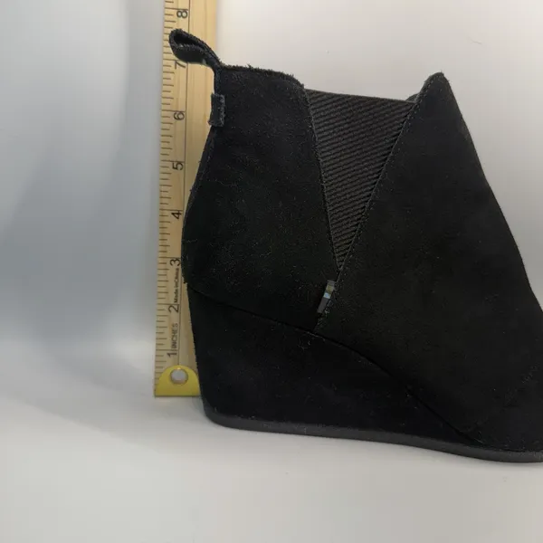 TOMS Womens Size 9.5 Black Suede Leather‎ Wedge Ankle Bootie Almond Toe Slip On - Image 3