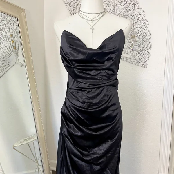 Promgirl Black Satin Strapless Long V-Neck Leg Slit Evening Dress M - Image 5