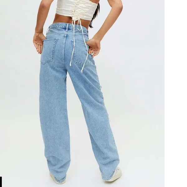 BDG High Rise Baggy Distressed Size 31 - Image 2