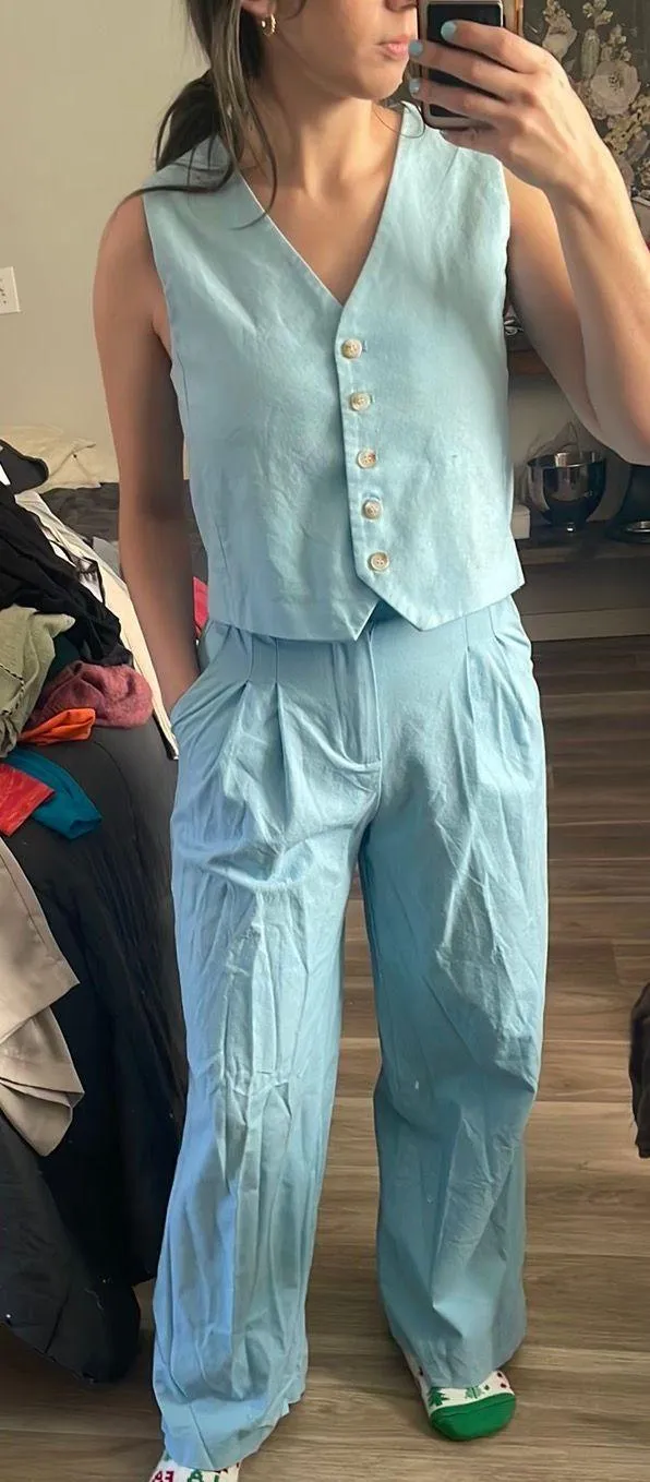 Size Small Light Blue Linen Vest And Pants - Image 3