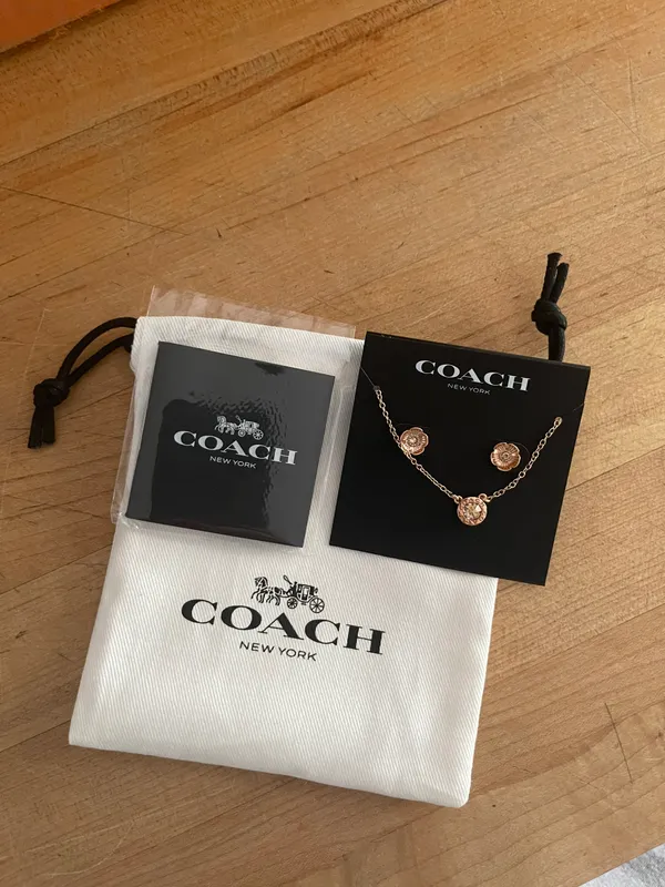 Coach Necklace - Image 4