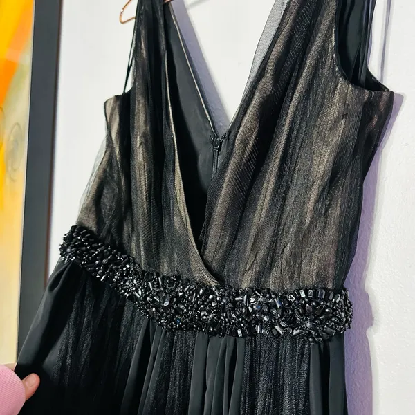 Badgley Mischka Black pleated Tulle Chiffon V-neck Gown size 2 - Image 5