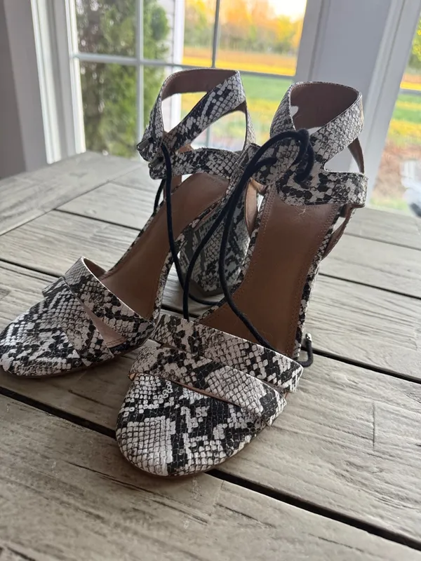 Gianni Bini snakeskin sandals featuring a block heel and ankle strap - Image 2