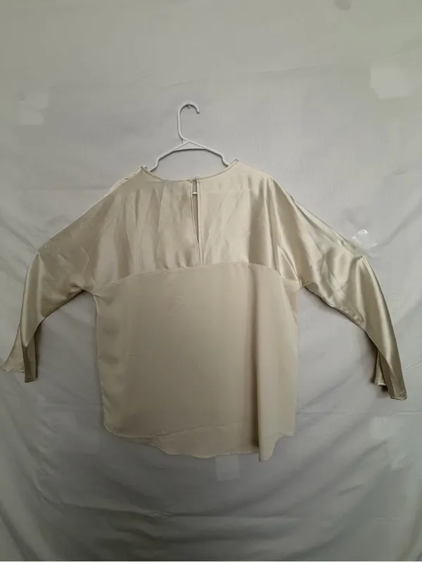 Endless Rose Women’s Cream Satin Blouse Size M NWT (A837) - Image 8