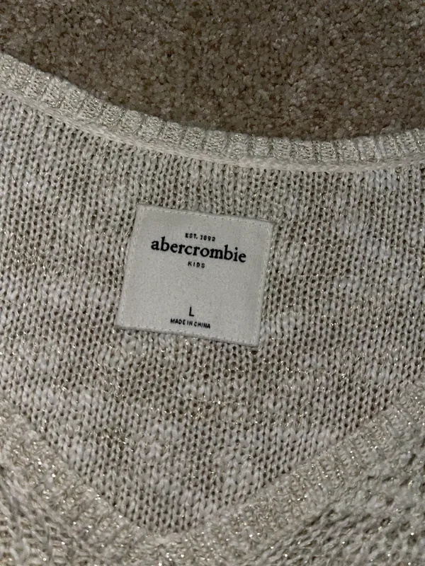 Sweater - Image 3